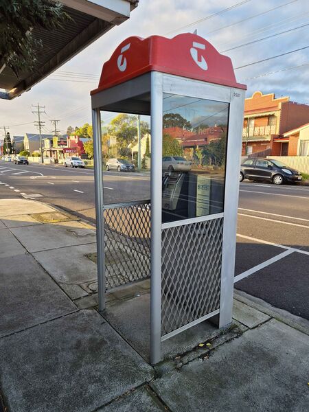 File:Payphone-03931512X2-20260508101801.jpg
