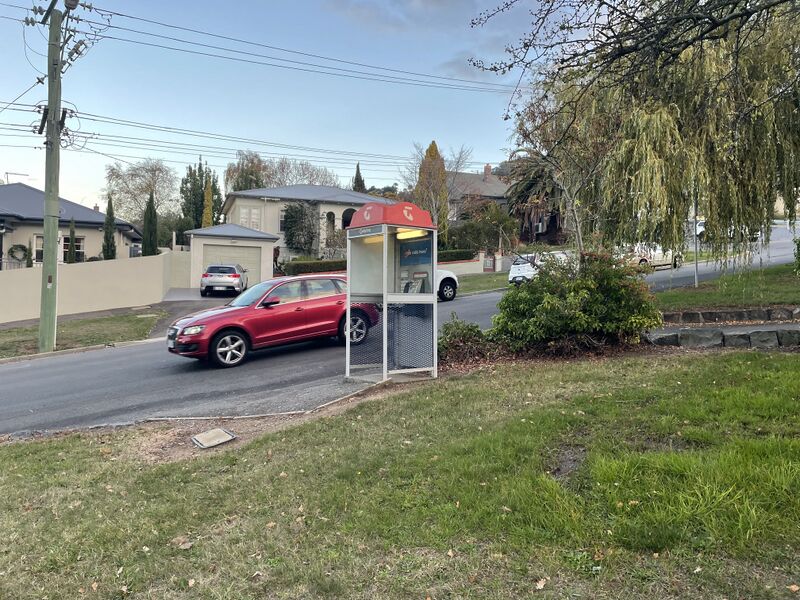 File:Payphone-03633142X2-20260512130143 side.jpg