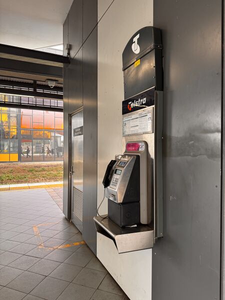 File:Payphone-07557320X1-20260506101928.jpg
