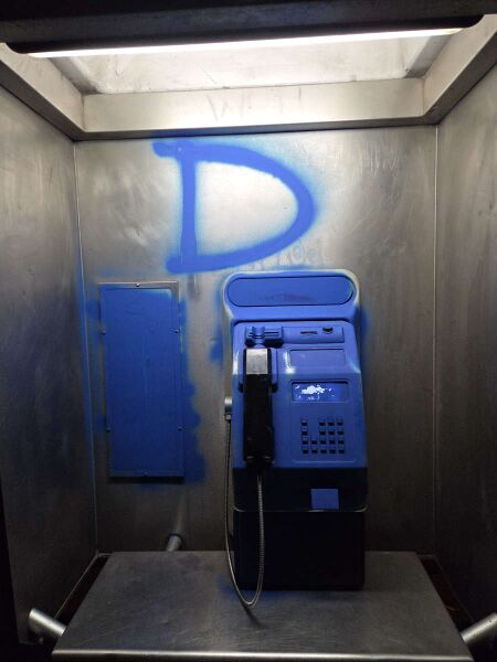 File:Payphone-08834113X2-20260502 205730.jpg