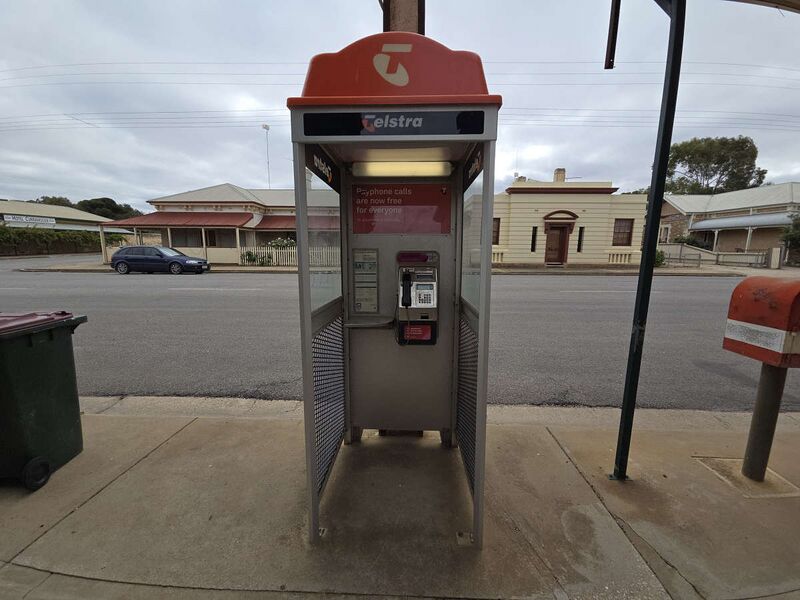 File:Payphone-08885420X2-20260505 111957.jpg