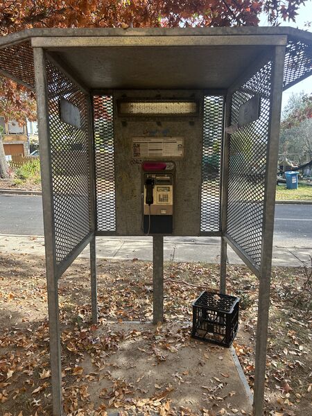 File:Payphone-02628400X2-20260513100000.jpg