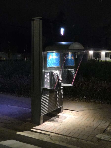 File:Payphone-08835210X2-20260508 003215.jpg