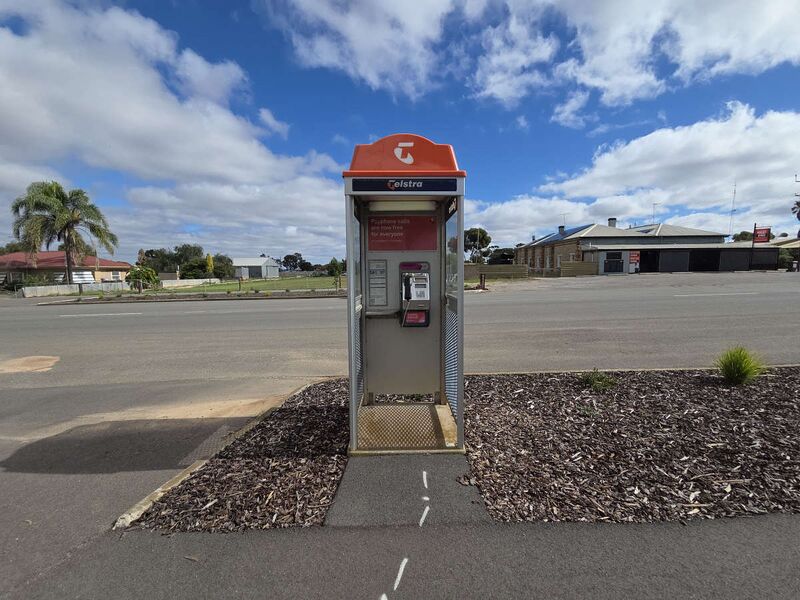 File:Payphone-08883510X2-20260505 122232.jpg
