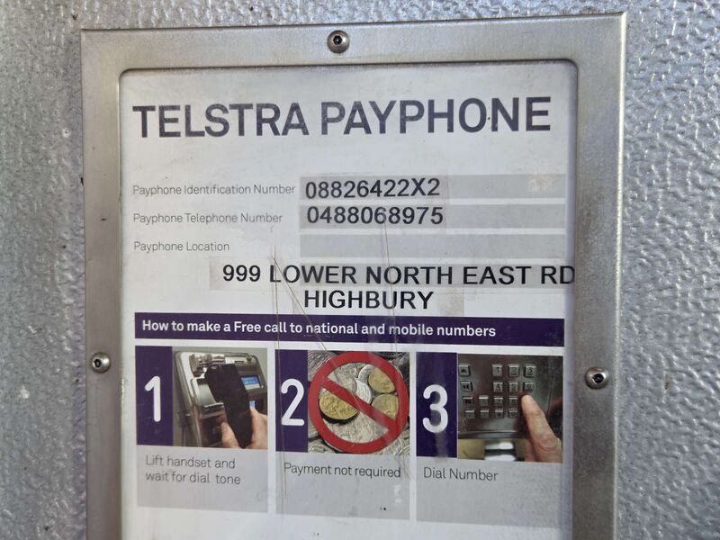 File:Payphone-08826422X2-20260528 085147.jpg