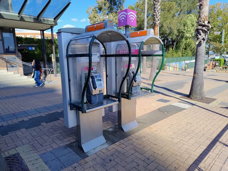 File:Payphone-02968220X2-20260510080736.jpg