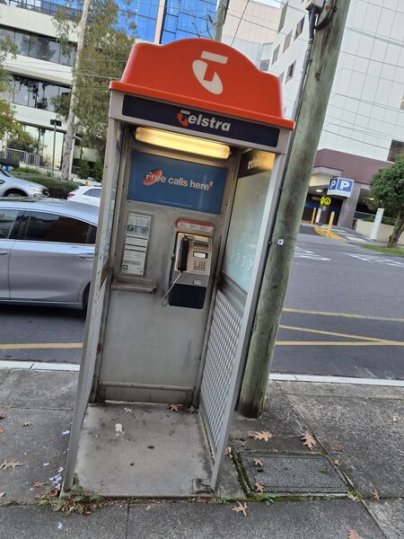 File:Payphone-03989915X2-20260514071159.jpg