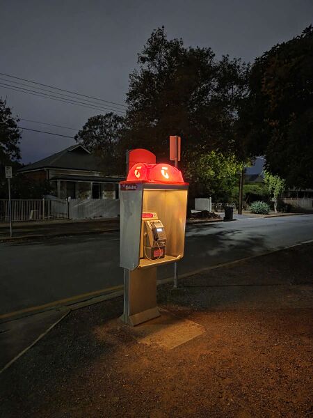 File:Payphone-08835227X2-20260507 232727.jpg