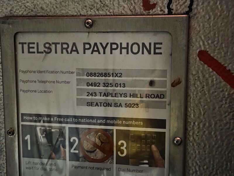 File:Payphone-08826851X2-20260510 033140.jpg