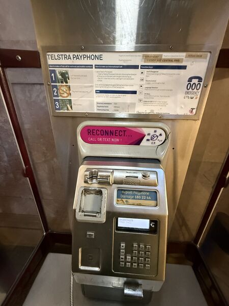 File:Payphone-02928143X2-20260605071618.jpg