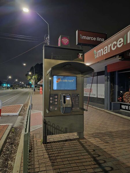 File:Payphone-08835621X2-20260508 011027.jpg
