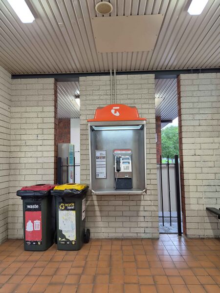 File:Payphone-03968703X2-20260508102142.jpg