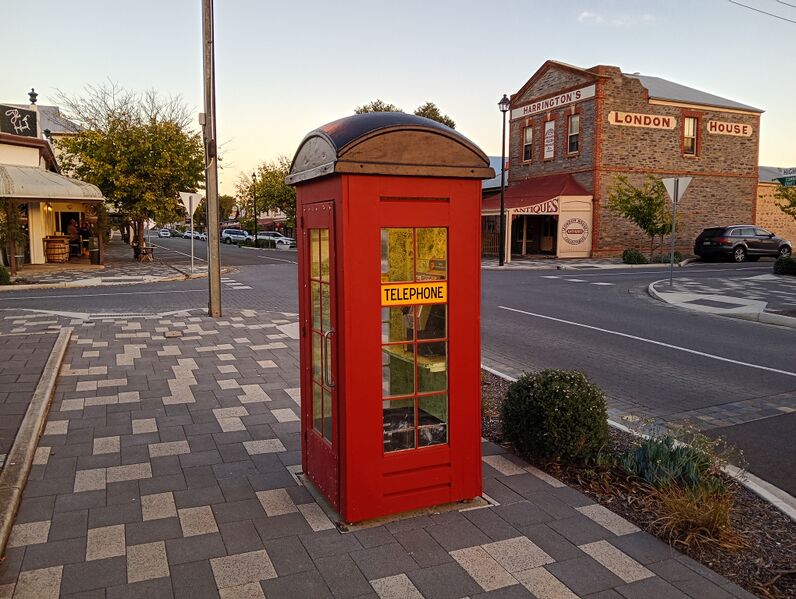 File:Payphone-08853622X2-20260511113756.jpg