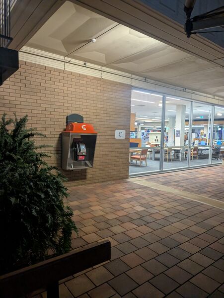 File:Payphone-08826202X2-20260603093050.jpg