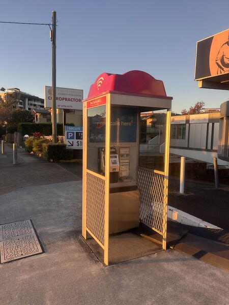 File:Payphone-07387809X2-20260604204052.jpg