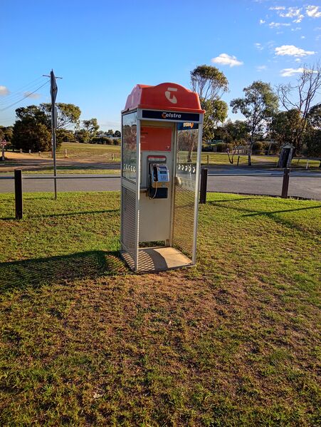 File:Payphone-08853702X2-20260524201232.jpg