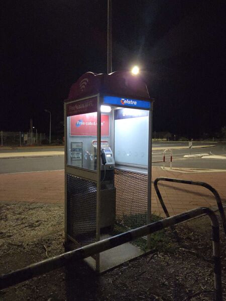 File:Payphone-08886705X2-20260505 003040.jpg