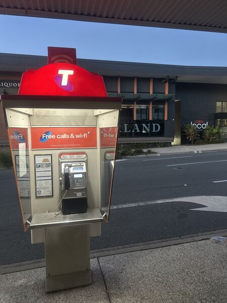File:Payphone-07337107X2-20260604201258.jpg