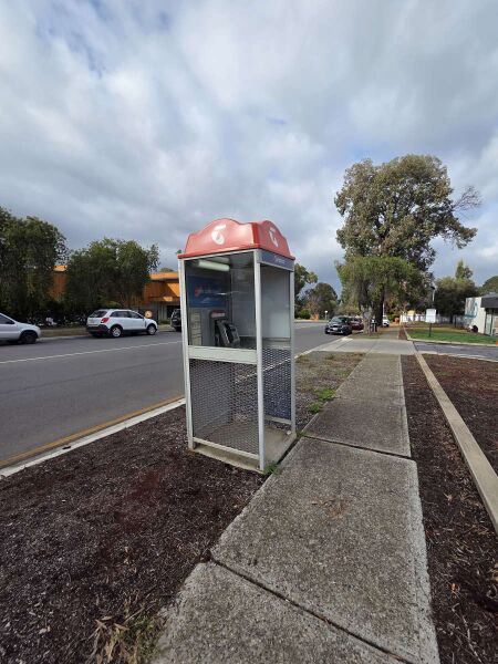 File:Payphone-08839600X2-20260528 101657.jpg