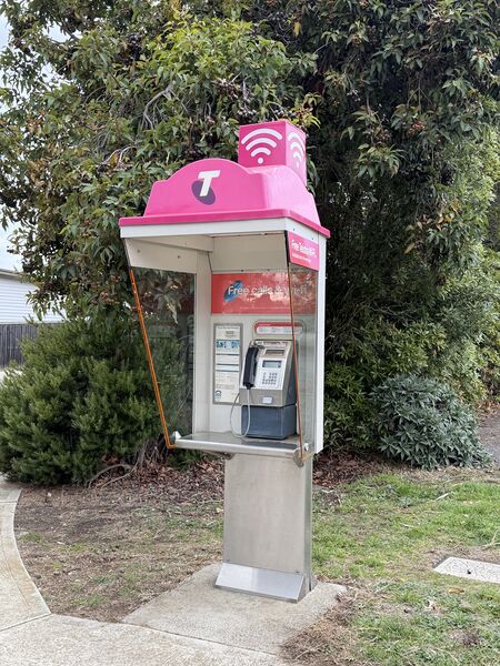 File:Payphone-03624800X2-20260525051353.jpg