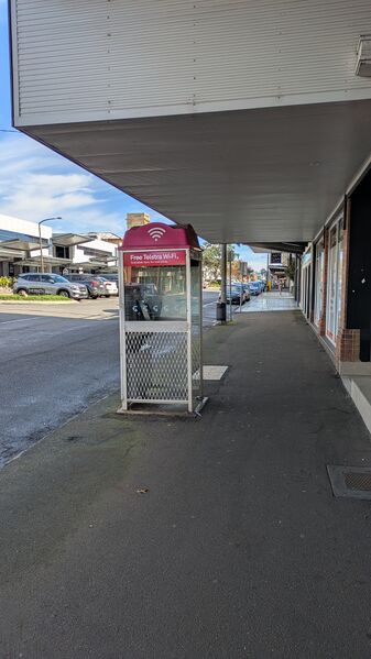 File:Payphone-07463914X2-20260614014639.jpg