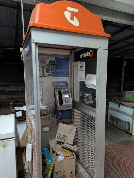 File:Payphone-08916412X2-20260618144030.jpg