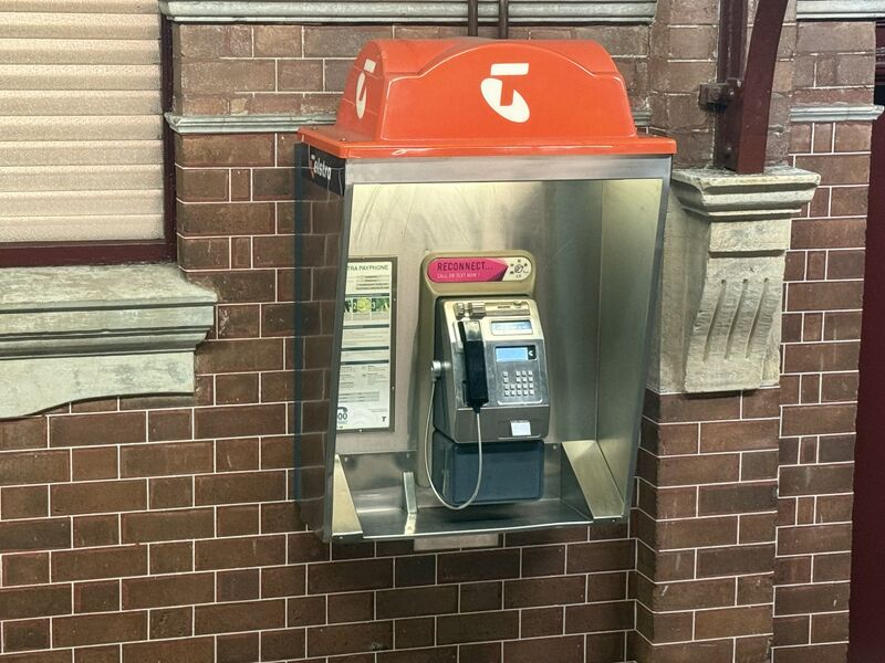 File:Payphone-02998509X2-20260605073020-2.jpg