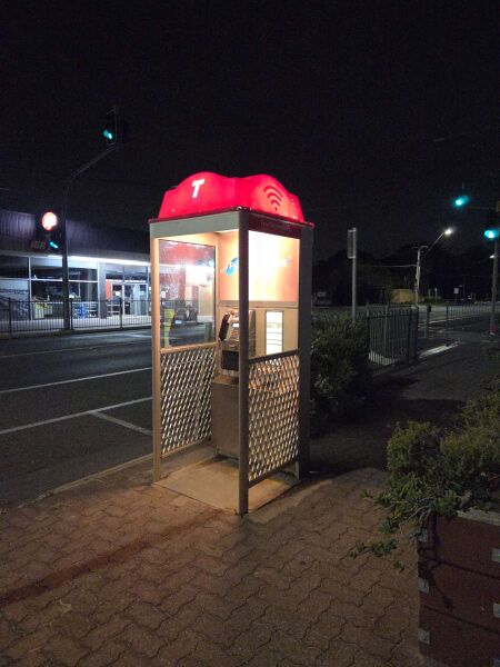 File:Payphone-08835618X2-20260508 011523.jpg
